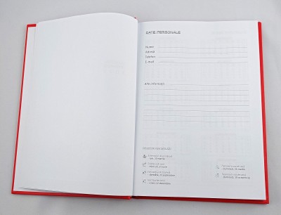 Agenda B5 (17 x 24 cm) datata 2023 coperta buretata rosie, pentru programari. Poza 1491