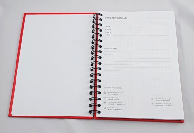 Agenda B5 (17 x 24 cm) datata 2023 pentru programari, coperta rosie, legare cu spira metalica. Poza 1511