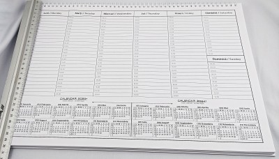 Planner de birou cu calendar 2023, format mare A3, 42 x 30 centimetri, cu 52 de file si suport din carton gros de 2 milimetri, legat cu spira metalica. Poza 1901