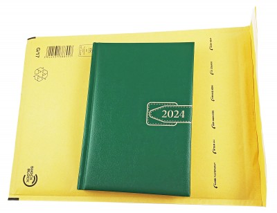 Agenda A5 datata 2024, 360 pagini, o zi lucratoare pe pagina, coperta buretata de culoare verde inchis, cu bloc cusut. Poza 2144