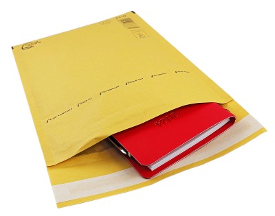 Agenda de buzunar, datata 2024, dimensiuni 9,5 x 16,5 cm, 120 pagini, cu coperta flexibila din piele ecologica premium de culoare rosie, cu clapa inchisa cu capsa si pix metalic slim cu touch. Poza 2242